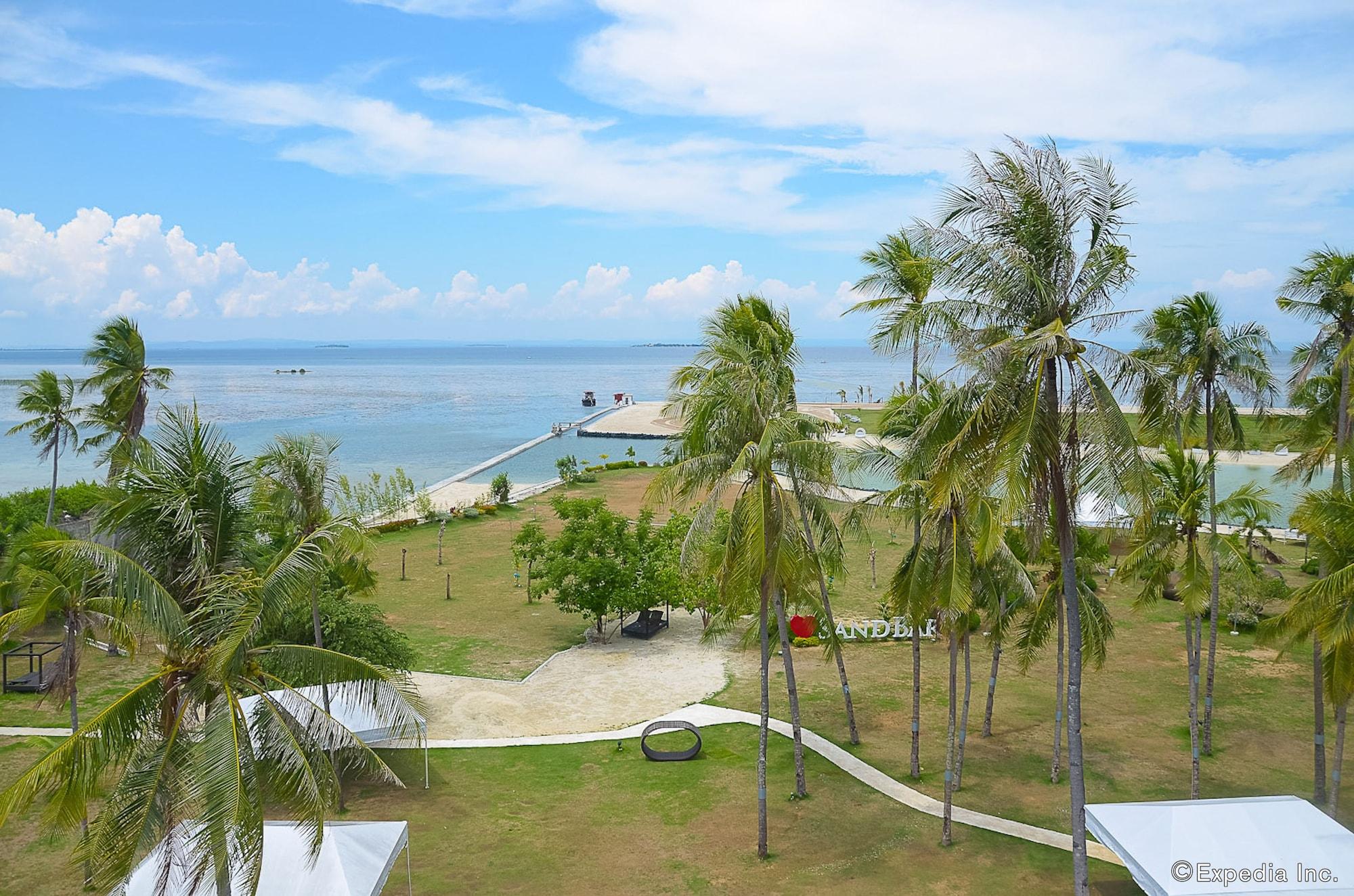 Solea Seaview Resort Lapu-Lapu City Exteriör bild