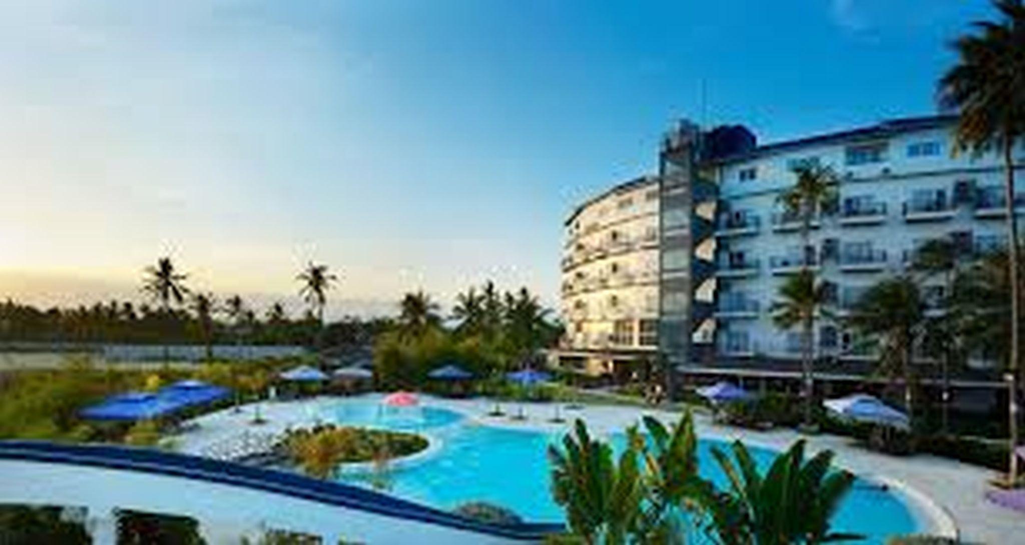 Solea Seaview Resort Lapu-Lapu City Exteriör bild