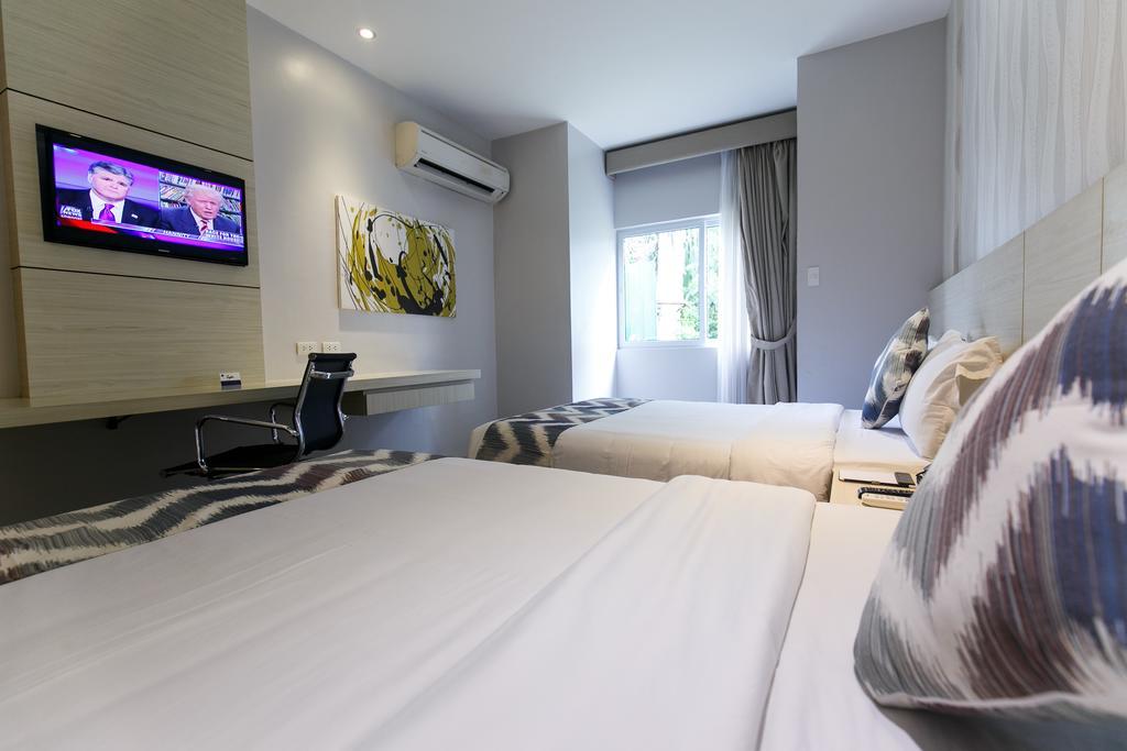 Solea Seaview Resort Lapu-Lapu City Exteriör bild
